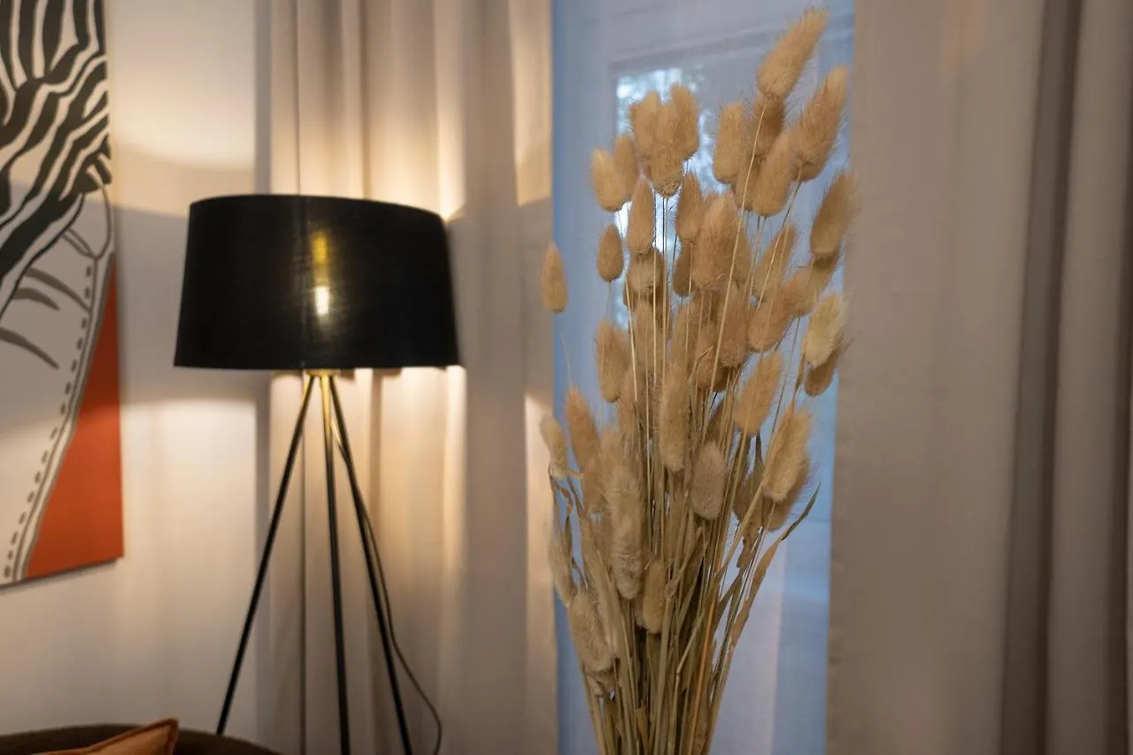Stylish Central 1-Bedroom Apartment With A Terrace Βιέννη