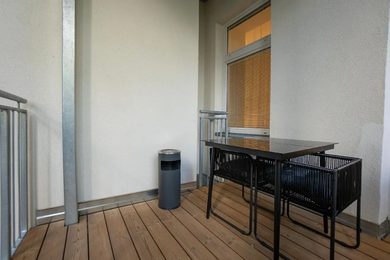 Stylish Central 1-Bedroom Apartment With A Terrace فيينا
