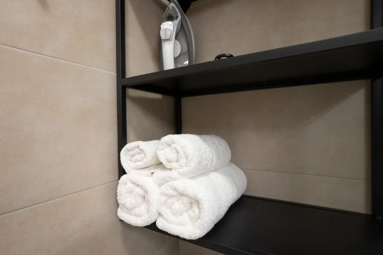 Stylish Central 1-Bedroom Apartment With A Terrace Viyana Avusturya